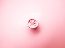 close up of a balloon tie